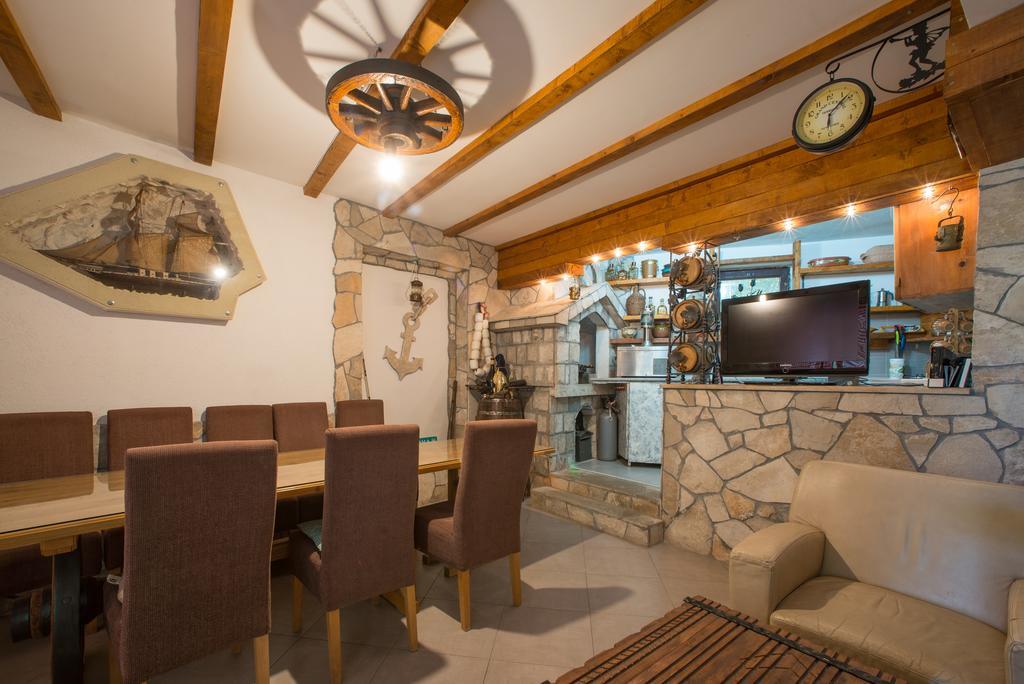Apartmani Krgusic Tivat Exterior photo